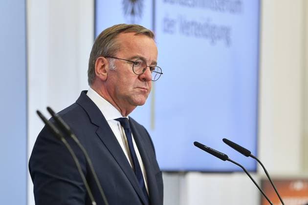 Berlin, Deutschland, 01.07.2026: Bundesverteidigungsministerium: Pressekonferenz nach Kabinettssitzung: Bundesminister der Verteidigung Boris Pistorius (SPD) *** Berlin, Germany, July 1, 2026 Federal Ministry of Defense Press Conference Following the Cabinet Meeting Federal Minister of Defense Boris Pistorius (SPD) Copyright: xdtsxNachrichtenagenturx dts_125949