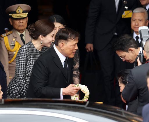 King Rama X of Thailand, Queen Suthida, and Princess Sirivannavari leaving hotel Le Meurice in Paris King Rama X of Thailand, Queen Suthida, and Princess Sirivannavari leaving hotel Le Meurice in Paris, France on July 1, 2026  Copyright: xDidierxFereyx