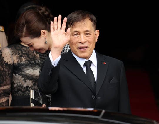 King Rama X of Thailand, Queen Suthida, and Princess Sirivannavari leaving hotel Le Meurice in Paris King Rama X of Thailand, Queen Suthida, and Princess Sirivannavari leaving hotel Le Meurice in Paris, France on July 1, 2026  Copyright: xDidierxFereyx