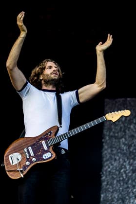 Wolf Alice live at Roskilde Festival 2026 Roskilde, Denmark. 01st, July 2026. The British alternative rock band Wolf Alice performs a live concert during the Danish music festival Roskilde Festival 2026 in Roskilde. Here guitarist Joff Oddie is seen live on stage. Denmark, Roskilde  Copyright: xGonzalesxPhoto LassexLagonix