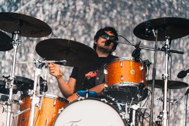 Wolf Alice live at Roskilde Festival 2026 Roskilde, Denmark. 01st, July 2026. The British alternative rock band Wolf Alice performs a live concert during the Danish music festival Roskilde Festival 2026 in Roskilde. Here drummer Joel Amey is seen live on stage. Denmark, Roskilde  Copyright: xGonzalesxPhoto MathiasxKristensenx