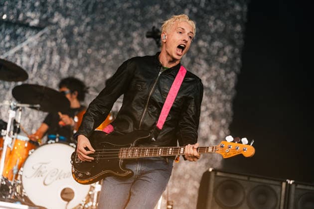 Wolf Alice live at Roskilde Festival 2026 Roskilde, Denmark. 01st, July 2026. The British alternative rock band Wolf Alice performs a live concert during the Danish music festival Roskilde Festival 2026 in Roskilde. Here bass player Theo Ellis is seen live on stage. Denmark, Roskilde  Copyright: xGonzalesxPhoto MathiasxKristensenx