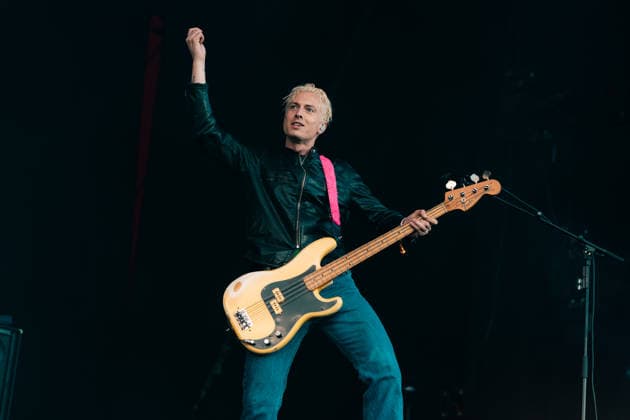 Wolf Alice live at Roskilde Festival 2026 Roskilde, Denmark. 01st, July 2026. The British alternative rock band Wolf Alice performs a live concert during the Danish music festival Roskilde Festival 2026 in Roskilde. Here bass player Theo Ellis is seen live on stage. Denmark, Roskilde  Copyright: xGonzalesxPhoto MathiasxKristensenx