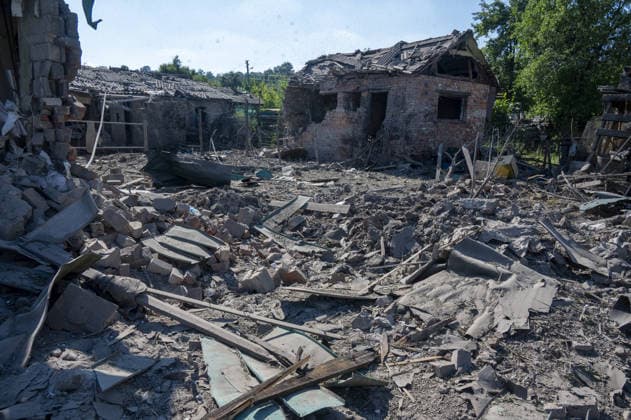 Aftermath of a Russian attack in Kharkiv KHARKIV, UKRAINE - JULY 1: A view of the aftermath of seven Russian guided bombs striking several districts on the afternoon in Kharkiv, Ukraine, on July 1, 2026. The attacks damaged private residential buildings, a warehouse, and the University Hospital of Kharkiv National Medical University. A 15-year-old boy lost his life, as 30 people, including three children, were injured, with 10 of the victims hospitalized. Serhii Masin Anadolu Kharkiv Ukraine. Editorial use only. Please get in touch for any other usage.  Copyright: x2026xAnadoluxSerhiixMasinx
