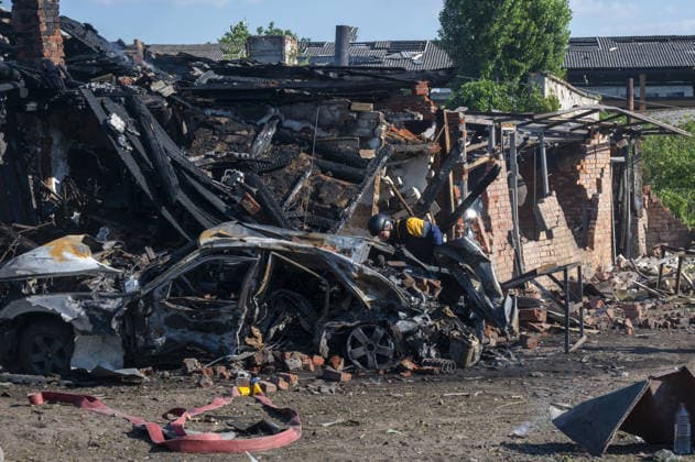 Aftermath of a Russian attack in Kharkiv KHARKIV, UKRAINE - JULY 1: A view of a destroyed car after seven Russian guided bombs sturck several districts on the afternoon in Kharkiv, Ukraine, on July 1, 2026. The attacks damaged private residential buildings, a warehouse, and the University Hospital of Kharkiv National Medical University. A 15-year-old boy lost his life, as 30 people, including three children, were injured, with 10 of the victims hospitalized. Serhii Masin Anadolu Kharkiv Ukraine. Editorial use only. Please get in touch for any other usage.  Copyright: x2026xAnadoluxSerhiixMasinx