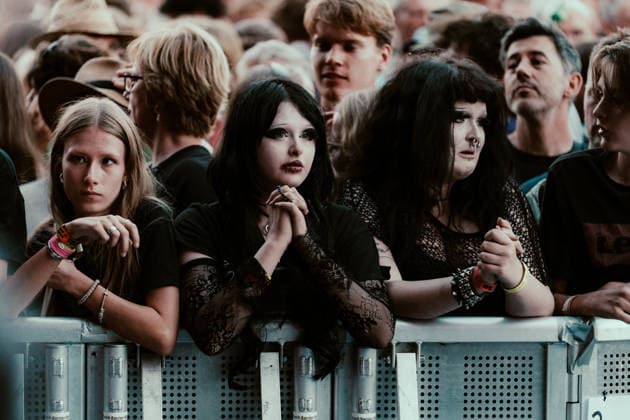 The Cure live at Roskilde Festival 2026 Roskilde, Denmark. 01st, July 2026. Concert goers seen in front of the stage at a live concert with the English rock band The Cure during the Danish music festival Roskilde Festival 2026 in Roskilde. Denmark, Roskilde  Copyright: xGonzalesxPhoto MathiasxKristensenx