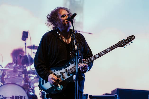 The Cure live at Roskilde Festival 2026 Roskilde, Denmark. 01st, July 2026. The English rock band The Cure performs a live concert during the Danish music festival Roskilde Festival 2026 in Roskilde. Here singer, songwriter and musician Robert Smith is seen live on stage. Denmark, Roskilde  Copyright: xGonzalesxPhoto MathiasxKristensenx