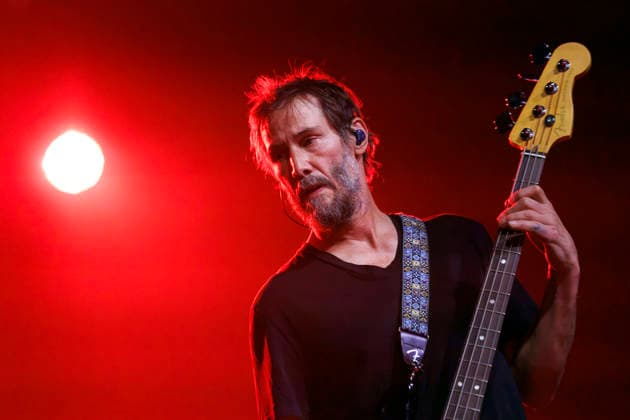 Bassist und Schauspieler Keanu Reeves von der Band Dogstar bei ihrem Konzert im Carlswerk Victoria. Köln, 01.07.2026 NRW Deutschland *** Bassist and actor Keanu Reeves of the band Dogstar at their concert at Carlswerk Victoria in Cologne, July 1, 2026, North Rhine-Westphalia, Germany Copyright: xChristophxHardtx