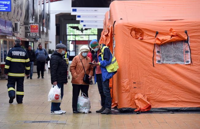 RECORD DATE NOT STATED refugees from Ukraine arrive in Romania Refugee tents at Gara de Nord station in Bucharest, Romania where many Ukrainian refugees arrive and are helped by authorities and volunteers. Millions of refugees have fled Ukraine following the Russian invasion which began on Thursday 24th February 2022 Editorial use only. All other uses to be cleared with the copyright owner (World History Archive), in advance., WHA_154_0001.jpg, Refugee; tents; Gara de Nord station; Bucharest; Romania; Ukrainian refugees; authorities; volunteers; help; assistance; crisis; war; conflict; Russian invasion; fleeing; displacement; humanitarian aid; emergency response; support; solidarity; Eastern Europe; European Union; asylum seekers; immigrati Copyright: xWorldxHistoryxArchive RobxWelhamx