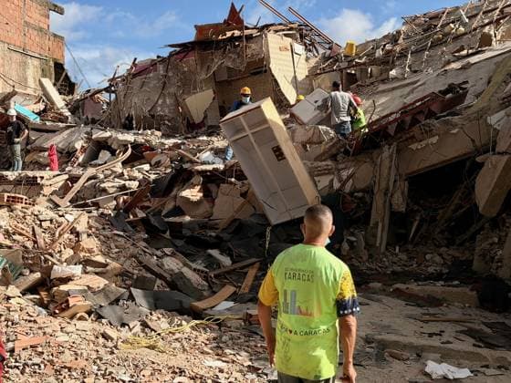 Debris removal after earthquake in Caracas CARACAS, VENEZUELA - JULY 01: Rescue workers and civilian volunteers remove debris from the ruins of bakeries and tourist shops that collapsed following the powerful earthquake that struck the region in Caracas, Venezuela, on July 01, 2026. Cleanup efforts are focused on restoring the affected commercial areas. Julio Urribarri Anadolu Caracas Venezuela. Editorial use only. Please get in touch for any other usage.  Copyright: x2026xAnadoluxJulioxUrribarrix