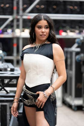 Singer María Cruz seen in MADO 2026 Festival in Madrid, Spain - 2 JULY 2026. The singer María Cruz seen performing during the MADO 2026 Festival in the Plaza de las Reinas. Madrid Spain Copyright: xAtilanoxGarciax xSOPAxImagesx photo00697
