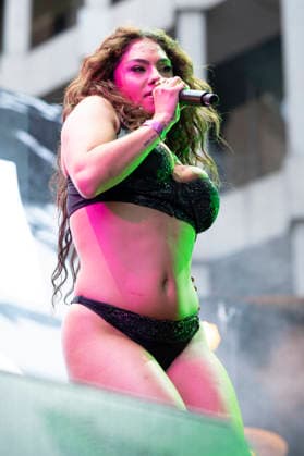 Singer Cora Aldara seen performing during MADO 2026 Festival in Madrid, Spain - 1 JULY 2026. Singer Cora Aldara seen performing during the MADO 2026 Festival, in the Plaza de las Reinas. Madrid Spain Copyright: xAtilanoxGarciax xSOPAxImagesx photo00742