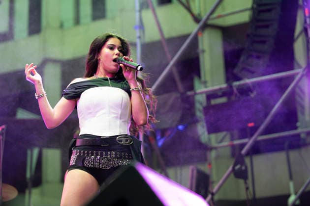 July 2, 2026, Madrid, Spain: The singer Maria Cruz seen performing during the MADO 2026 Festival in the Plaza de las Reinas. Madrid Spain - ZUMAs197 20260702_aaa_s197_028 Copyright: xAtilanoxGarciax