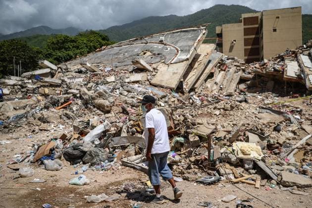 Coastal neighborhoods left in ruins after Venezuela earthquakes LA GUAIRA, VENEZUELA - JULY 2: A view of widespread destruction in the Caraballeda and Caribe coastal neighborhoods of La Guaira, Venezuela, following the recent earthquakes on July 2, 2026. Among the areas hardest hit by the earthquakes, the popular seaside neighborhoods of Caraballeda and Caribe were left in ruins, with extensive damage visible across the affected communities. Cem Tekkesinoglu Anadolu La Guaira Venezuela. Editorial use only. Please get in touch for any other usage.  Copyright: x2026xAnadoluxCemxTekkesinoglux