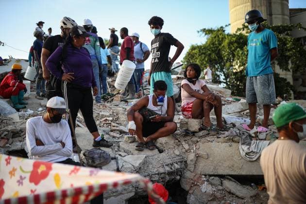Coastal neighborhoods left in ruins after Venezuela earthquakes LA GUAIRA, VENEZUELA - JULY 2: A view of widespread destruction in the Caraballeda and Caribe coastal neighborhoods of La Guaira, Venezuela, following the recent earthquakes on July 2, 2026. Among the areas hardest hit by the earthquakes, the popular seaside neighborhoods of Caraballeda and Caribe were left in ruins, with extensive damage visible across the affected communities. Cem Tekkesinoglu Anadolu La Guaira Venezuela. Editorial use only. Please get in touch for any other usage.  Copyright: x2026xAnadoluxCemxTekkesinoglux