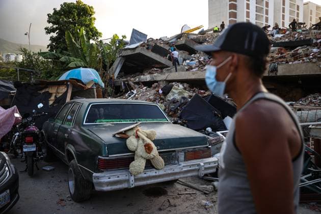 Coastal neighborhoods left in ruins after Venezuela earthquakes LA GUAIRA, VENEZUELA - JULY 2: A view of widespread destruction in the Caraballeda and Caribe coastal neighborhoods of La Guaira, Venezuela, following the recent earthquakes on July 2, 2026. Among the areas hardest hit by the earthquakes, the popular seaside neighborhoods of Caraballeda and Caribe were left in ruins, with extensive damage visible across the affected communities. Cem Tekkesinoglu Anadolu La Guaira Venezuela. Editorial use only. Please get in touch for any other usage.  Copyright: x2026xAnadoluxCemxTekkesinoglux