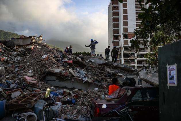Coastal neighborhoods left in ruins after Venezuela earthquakes LA GUAIRA, VENEZUELA - JULY 2: A view of widespread destruction in the Caraballeda and Caribe coastal neighborhoods of La Guaira, Venezuela, following the recent earthquakes on July 2, 2026. Among the areas hardest hit by the earthquakes, the popular seaside neighborhoods of Caraballeda and Caribe were left in ruins, with extensive damage visible across the affected communities. Cem Tekkesinoglu Anadolu La Guaira Venezuela. Editorial use only. Please get in touch for any other usage.  Copyright: x2026xAnadoluxCemxTekkesinoglux