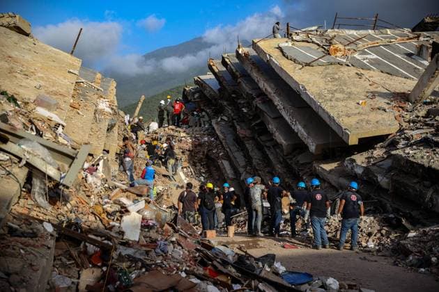 Devastation in La Guaira s coastal neighborhoods after Venezuela earthquakes LA GUAIRA, VENEZUELA - JULY 2: A general view shows the popular coastal neighborhoods of Carabellada and Caribe, once favorites among vacationers, turned into piles of rubble in La Guaira, the city most affected by the earthquakes in Venezuela, revealing the true horror of the disaster on July 2, 2026. Cem Tekkesinoglu Anadolu La Guaira Venezuela. Editorial use only. Please get in touch for any other usage.  Copyright: x2026xAnadoluxCemxTekkesinoglux