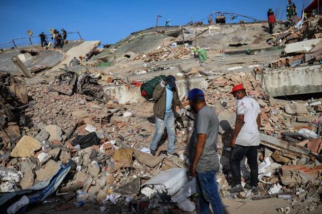Devastation in La Guaira s coastal neighborhoods after Venezuela earthquakes LA GUAIRA, VENEZUELA - JULY 2: A general view shows the popular coastal neighborhoods of Carabellada and Caribe, once favorites among vacationers, turned into piles of rubble in La Guaira, the city most affected by the earthquakes in Venezuela, revealing the true horror of the disaster on July 2, 2026. Cem Tekkesinoglu Anadolu La Guaira Venezuela. Editorial use only. Please get in touch for any other usage.  Copyright: x2026xAnadoluxCemxTekkesinoglux