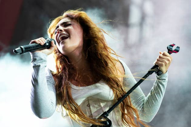 July 1, 2026, Madrid, Madrid, Spain: Singer Violeta Hodar seen performing during the MADO 2026 Festival in the Plaza de las Reinas Madrid Spain - ZUMAs197 20260701_aaa_s197_225 Copyright: xAtilanoxGarciax