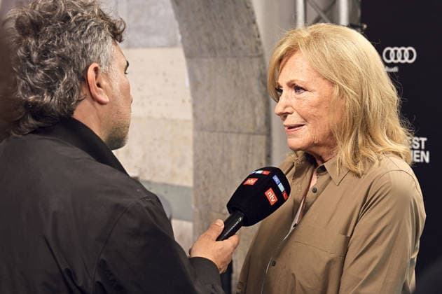 Maren Kroymann bei der Premiere des Dokumentarfilsm Was haben wir gelacht auf dem 43. Filmfest München 2026 im Gloria Filmpalast. München, 01.07.2026 *** Maren Kroymann at the premiere of the documentary *Was haben wir gelacht* at the 43rd Munich Film Festival 2026 at the Gloria Filmpalast in Munich, July 1, 2026 Foto:xB.xGillmannx xFuturexImagex gelacht_6709