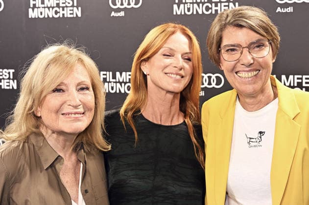 Maren Kroymann, Esther Schweins und Bettina Böttinger bei der Premiere des Dokumentarfilsm Was haben wir gelacht auf dem 43. Filmfest München 2026 im Gloria Filmpalast. München, 01.07.2026 *** Maren Kroymann, Esther Schweins, and Bettina Böttinger at the premiere of the documentary *Was haben wir gelacht* at the 43rd Munich Film Festival 2026 at the Gloria Filmpalast in Munich, July 1, 2026 Foto:xB.xGillmannx xFuturexImagex gelacht_6736