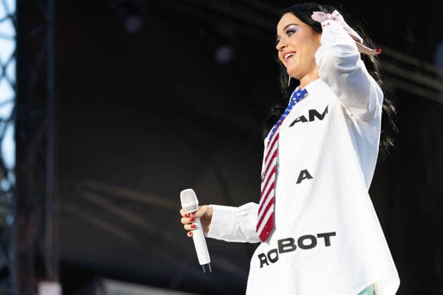 Katy Perry performs during the Blenheim Palace Festival at Blenheim Palace in Woodstock Katy Perry performs during the Blenheim Palace Festival at Blenheim Palace in Woodstock, England, on 01 July 2026, Credit:Rox Cooper Lee Roxy Lee Avalon  Copyright: xRoxxCooperxLeex xRoxyxLeex xAvalonx 1113878841
