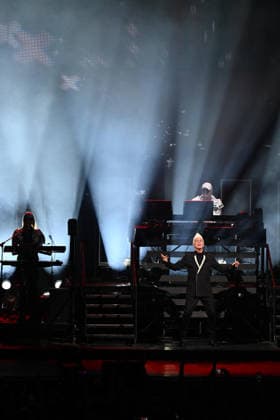 Pet Shop Boys Performs At Concert - Paris Neil Tennant of Pet Shop Boys performs at the Zenith in Paris, France on July 1, 2026. Photo by Christophe Meng ABACAPRESS.COM Paris France  Copyright: xMengxChristophe ABACAx
