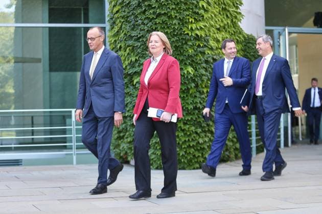Berlin, Deutschland, 02.07.2026: Bundeskanzleramt: Pressekonferenz nach Koalitionsausschuss: L-R: Bundeskanzler Friedrich Merz (CDU), Bundesministerin für Arbeit und Soziales Bärbel Bas (SPD), Bundesminister der Finanzen Lars Klingbeil (SPD), Bayerns Ministerpräsident Markus Söder (CSU) *** Berlin, Germany, July 2, 2026 Federal Chancellery Press Conference Following the Coalition Committee Meeting (L to R): Federal Chancellor Friedrich Merz (CDU), Federal Minister of Labor and Social Affairs Bärbel Bas (SPD), Federal Minister of Finance Lars Klingbeil (SPD), Bavarian Minister-President Markus Söder (CSU) Copyright: xdtsxNachrichtenagenturx dts_125987