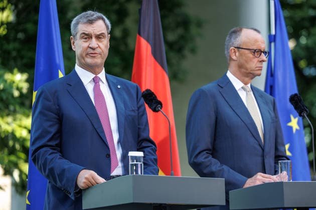 Presseunterrichtung zu den Beratungen des Koalitionsausschusses Presseunterrichtung zu den Beratungen des Koalitionsausschusses im Bundeskanzleramt am 02.06.2026. Markus Söder spricht zu den Anwesenden. Berlin Berlin Deutschland Bundeskanzleramt *** Press Briefing on the Coalition Committee s Deliberations Press Briefing on the Coalition Committee s Deliberations at the Federal Chancellery on June 2, 2026 Markus Söder addresses those present Berlin Berlin Germany Federal Chancellery
