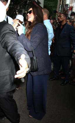 Anne Hathaway leaving press tour for The Odyssey Featuring: Anne Hathaway Where: New York City, New York, United States When: 01 Jul 2026 Credit: Roger Wong INSTARimages EDITORIAL USE ONLY. NOT FOR USE BY NEWSPAPERS BASED IN THE UK. Copyright: xx instar55823385