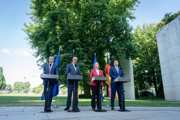 Pressestatement, Bundeskanzleramt, Koalitionsausschuss Presseunterrichtung zu den Beratungen des Koalitionsausschusses, Berlin, Bundeskanzler, Friedrich Merz, Lars Klingbeil, Bundesfinanzminister, Vizekanzler, Bärbel Bas, Markus Söder, CDU, CSU, SPD, Parteivorsitzende Berlin Berlin GER *** Press Statement, Office of the Federal Chancellor, Coalition Committee Press Briefing on the Coalition Committee s Deliberations, Berlin, Federal Chancellor, Friedrich Merz, Lars Klingbeil, Federal Minister of Finance, Vice Chancellor, Bärbel Bas, Markus Söder, CDU, CSU, SPD, Party Leaders Berlin Berlin GER
