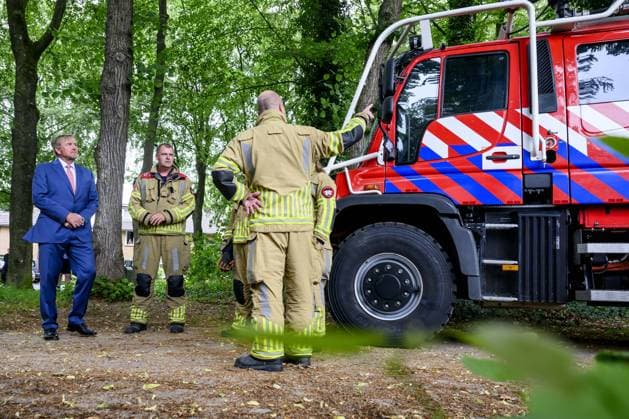 AUSTERLITZ, The Netherlands, 2026-07-02 10:09:36 AUSTERLITZ, 02-07-2026, Utrechtse Heuvelrug King Willem Alexander pays a visit to Austerlitz, situated amidst the forests on the Utrechtse Heuvelrug. The focus is on combating wildfires, the self-reliance of residents in this regard, and preventive measures taken at local, regional, and national levels. PHOTO: NLBeeld Patrick van Emst Credit: NL Beeld Patrick van Emst  Copyright: xx x