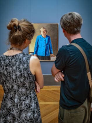Berlin Mitte, Museumsinsel: Bode-Museum Bodemuseum; offizielles Portrait Gemälde von Bundeskanzlerin aD Angela Merkel vom Künstler JÃ rÃ mie Queyras - 02.07.2026 Berlin Museumsinsel *** Berlin Mitte, Museum Island, Bode Museum, official portrait of former Chancellor Angela Merkel by artist Jérémie Queyras, July 2, 2026, Berlin, Museum Island