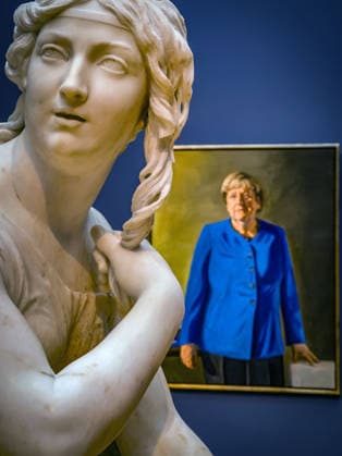 Berlin Mitte, Museumsinsel: Bode-Museum Bodemuseum; offizielles Portrait Gemälde von Bundeskanzlerin aD Angela Merkel vom Künstler JÃ rÃ mie Queyras - 02.07.2026 Berlin Museumsinsel *** Berlin Mitte, Museum Island, Bode Museum, official portrait of former Chancellor Angela Merkel by artist Jérémie Queyras, July 2, 2026, Berlin, Museum Island
