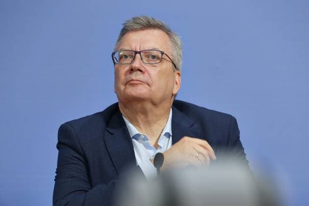 Berlin, Deutschland, 02.07.2026: Haus der Bundespressekonferenz: PK: IKK gesund plus und die IKK Brandenburg und Berlin zur Fusion und den Strukturfragen der GKV von morgen - Steht die GKV vor einer neuen Konsolidierungsphase? : Uwe Deh, Vorstandsvorsitzender IKK gesund plus *** Berlin, Germany, July 2, 2026, Federal Press Conference Center: IKK gesund plus and IKK Brandenburg and Berlin Discuss the Merger and Structural Issues of Tomorrow’s Statutory Health Insurance System. Is the Statutory Health Insurance System Facing a New Phase of Consolidation? Uwe Deh, Chairman of the Board of IKK gesund plus Copyright: xdtsxNachrichtenagenturx dts_126044