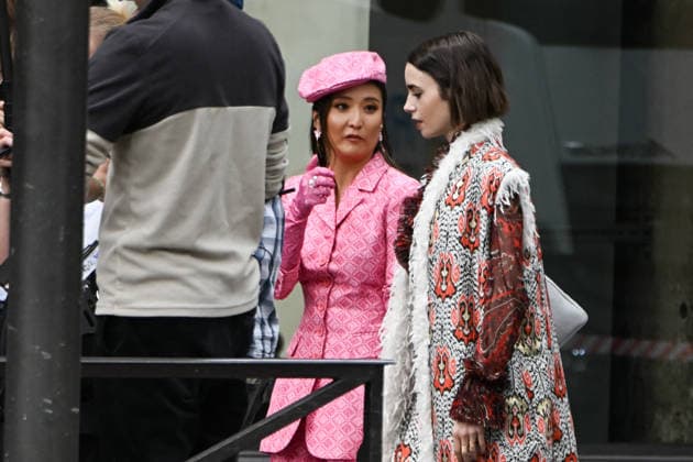 Lily Collins and Ashley Park were spotted on the streets of Paris while filming the sixth season of the Netflix series *Emily in Paris* on July 2, 2026. Gedeon Taieb, Bestimage. Lily Collins and Ashley Park were spotted on the streets of Paris whilst filming the sixth series of the Netflix series *Emily in Paris* on July 2, 2026 Paris, France  Copyright: xGedeonxTaiebx xBestimagexGedeonxTaiebx xBestimagex