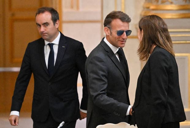 Sébastien Lecornu, Prime Minister President Emmanuel Macron chairs the fifth follow-up meeting on the fight against drug trafficking at the Élysée Palace in Paris on July 2, 2026. Christian Liewig Bestimage President Emmanuel Macron chairs the fifth follow-up meeting on the fight against drug trafficking at the Élysée Palace in Paris on July 2, 2026, Paris, France  Copyright: xChristianxLiewigx xBestimagexChristianxLiewigx xBestimagex