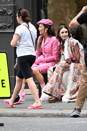 Lily Collins and Ashley Park were spotted on the streets of Paris while filming the sixth season of the Netflix series *Emily in Paris* on July 2, 2026. Gedeon Taieb, Bestimage. Lily Collins and Ashley Park were spotted on the streets of Paris whilst filming the sixth series of the Netflix series *Emily in Paris* on July 2, 2026 Paris, France  Copyright: xGedeonxTaiebx xBestimagexGedeonxTaiebx xBestimagex