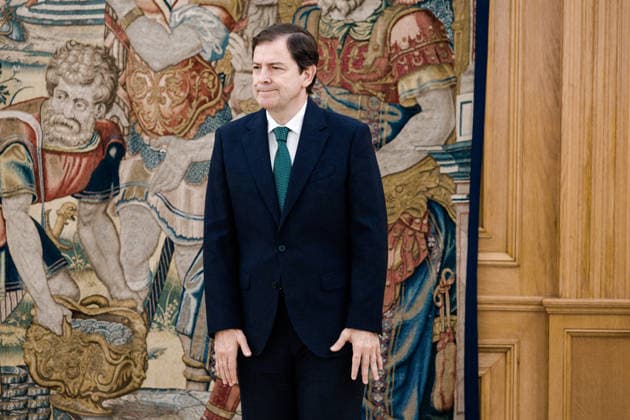 The King Grants an Audience to Alfonso Fernández Manueco The president of the Regional Government of Castile and León, Alfonso Fernández Manueco, during an audience with King Felipe VI at the Zarzuela Palace on July 2, 2026, in Madrid, Spain. The audience takes place following the recent reelection of Alfonso Fernández Manueco as president of the Regional Government of Castile and León. JULY 2, 2026 Carlos Lujá Madrid, Madrid, Spain  Copyright: xCarlosxLujanx 7637948