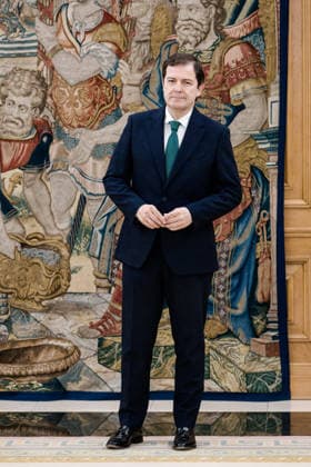 The King Grants an Audience to Alfonso Fernández Manueco The president of the Regional Government of Castile and León, Alfonso Fernández Manueco, during an audience with King Felipe VI at the Zarzuela Palace on July 2, 2026, in Madrid, Spain. The audience takes place following the recent reelection of Alfonso Fernández Manueco as president of the Regional Government of Castile and León. JULY 2, 2026 Carlos Lujá Madrid, Madrid, Spain  Copyright: xCarlosxLujanx 7637950