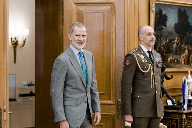 The King Grants an Audience to Alfonso Fernández Manueco King Felipe VI grants an audience to the president of the Regional Government of Castile and León, Alfonso Fernández Manueco, at the Zarzuela Palace on July 2, 2026, in Madrid, Spain. The audience takes place following the recent reelection of Alfonso Fernández Manueco as president of the Regional Government of Castile and León. JULY 2, 2026 Carlos Lujá Madrid, Madrid, Spain  Copyright: xCarlosxLujanx 7637946
