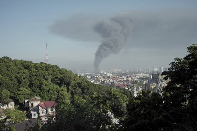 Ukraine says Russian attack kills 13 in capital Kyiv KYIV, UKRAINE - JULY 02: Smoke rises above the sites damaged by a Russian strike, including a multi-story apartment building and several private homes in Kyiv s Darnytskyi district, Ukraine, on July 02, 2026. The attack killed 13 and injured more than 30. Joshua Olley Anadolu Kyiv Ukraine. Editorial use only. Please get in touch for any other usage.  Copyright: x2026xAnadoluxJoshuaxOlleyx