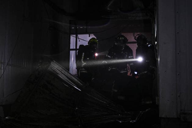 Warehouses damaged in Russian attack on Zaporizhzhia Rescuers work inside a warehouse facility while dealing with the aftermath of a military operation in Zaporizhzhia, Ukraine, on July 1, 2026. Infrastructure facilities in the city were affected, with a warehouse and a vehicle service station sustaining damage. Zaporizhzhia Ukraine  Copyright: xDmytroxSmolienkox originalFilename: ukrinform-warehous260702_npjp4.jpg
