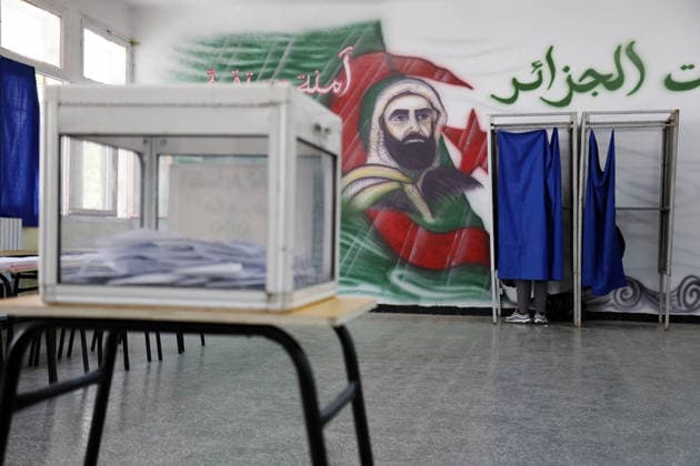 Voters At Legislative Elections - Alger Voters cast their ballots during the 2026 Algerian legislative elections in Alger, Algeria on July 2, 2026, as the 24,727,041-strong electorate, including the diaspora, elects the 407 members of the tenth legislature of the National People s Assembly (APN), whose five-year term will begin. Photo by Billel Bensalem APP ABACAPRESS.COM Algiers Algeria  Copyright: xBensalemxBillel APP ABACAx