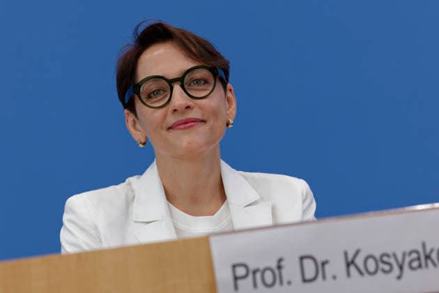 Abwanderungsgründe Eingewanderter 2026-07-02 Deutschland, Berlin Bundespressekonferenz zu den Abwanderungsgründen Eingewanderter in Deutschland. Im Bild Prof. Dr. Yuliya Kosyakova, Leiterin Forschungsbereich Migration, Integration und internationale Arbeitsmarktforschung am IAB. *** Reasons for Emigration Among Immigrants, July 2, 2026, Berlin, Germany: Federal Press Conference on the Reasons for Emigration Among Immigrants in Germany. Pictured: Prof. Dr. Yuliya Kosyakova, Head of the Research Division on Migration, Integration, and International Labor Market Research at the IAB