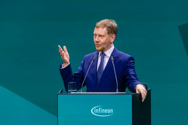 Infineon Eröffnung Infineon Smart Power FAB in Dresden eröffnet.Michael Kretschmer Ministerpräsident Sachsen, Dresden Sachsen Deutschland *** Infineon Opens Infineon Smart Power FAB in Dresden; Michael Kretschmer, Minister President of Saxony, Dresden, Saxony, Germany