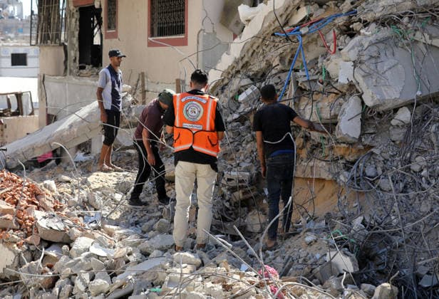 Civil Defense Searches for Missing Bodies Beneath Gaza Building Rubble Palestinian Civil Defense crews search for the bodies of missing people with limited equipment and machinery beneath the rubble of a residential building destroyed in a previous Israeli airstrike during the war, in Gaza City on July 2, 2026. As the war reaches its 1,000th day, the Civil Defense says hundreds of bodies remain trapped beneath collapsed buildings across the Gaza Strip, while shortages of heavy equipment and ongoing safety risks continue to hamper recovery operations after most of its facilities and vehicles were damaged during the war. Photo by Bilal Osama apaimages Gaza city Gaza Strip Palestinian Territory 020726_Gaza_BO_03(29) Copyright: xapaimagesxBilalxOsamax xapaimagesx