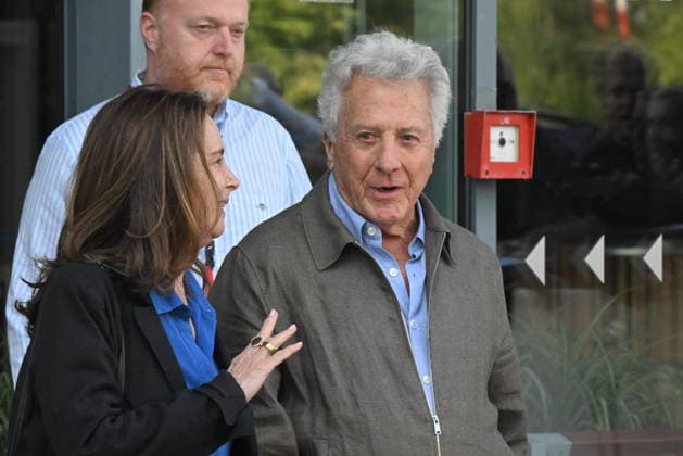 The headliner of the 60th Karlovy Vary International Film Festival, American actor Dustin Hoffman with his wife Lisa, arrived in Karlovy Vary, Czech Republic, on July 2nd, 2026. (CTKxPhoto SlavomirxKubes) CTKPhotoP2026070207658  CTKPhotoP2026070207658