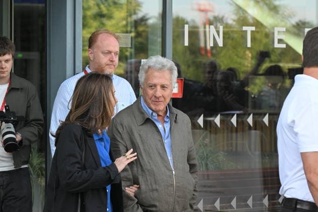 The headliner of the 60th Karlovy Vary International Film Festival, American actor Dustin Hoffman with his wife Lisa, arrived in Karlovy Vary, Czech Republic, on July 2nd, 2026. (CTKxPhoto SlavomirxKubes) CTKPhotoP2026070207660  CTKPhotoP2026070207660